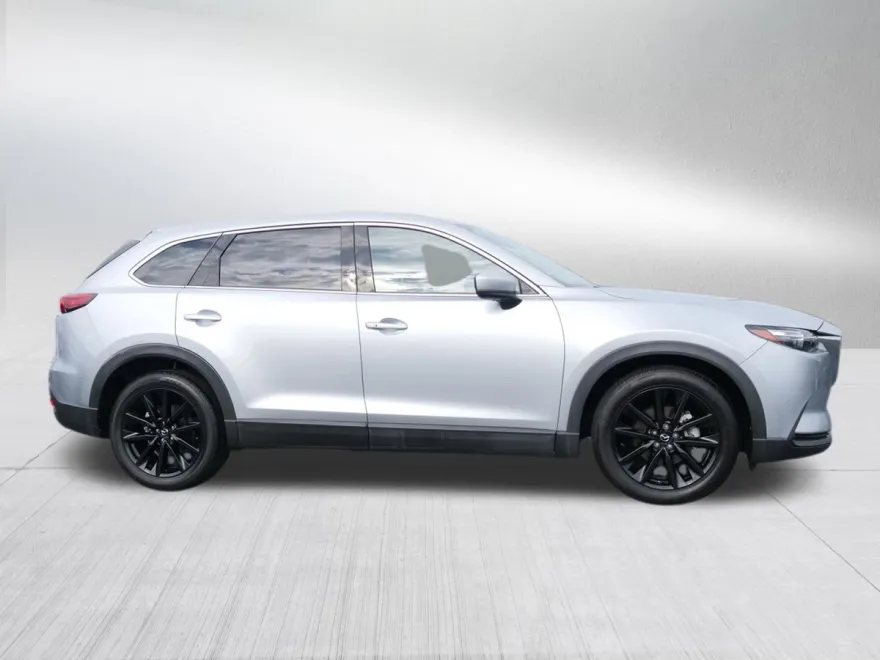 2023 Mazda CX-9 Touring photo 1