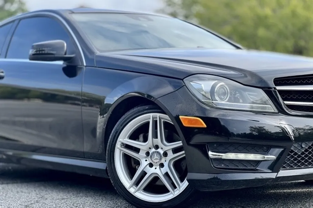 2015 Mercedes Benz C 350 photo 1