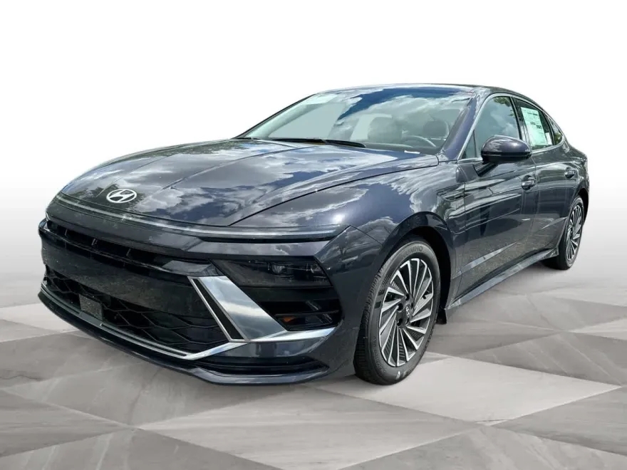2025 Hyundai Sonata Hybrid SEL photo 1
