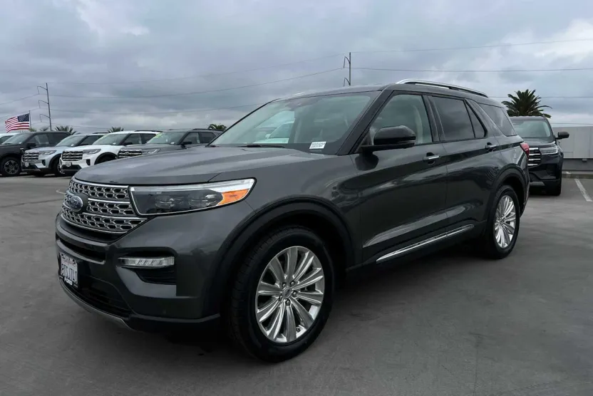 2020 Ford Explorer Limited photo 1