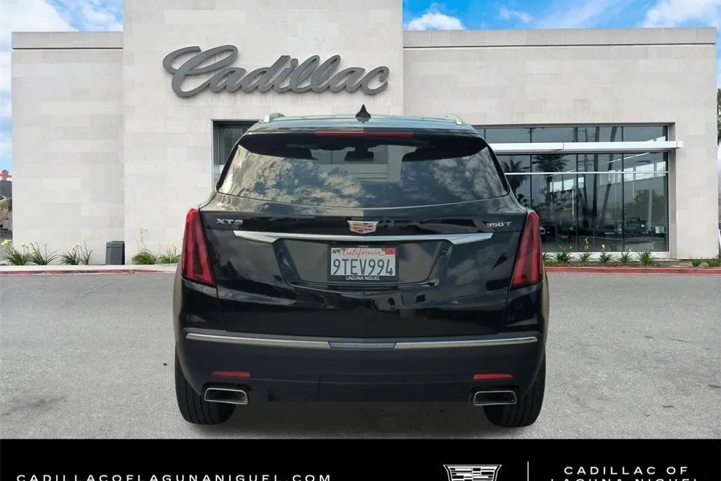 2025 Cadillac XT5 Luxury photo 1