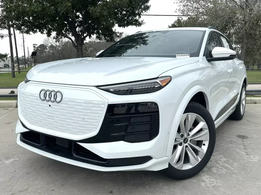 2025 Audi Q6 E-tron Premium photo 1