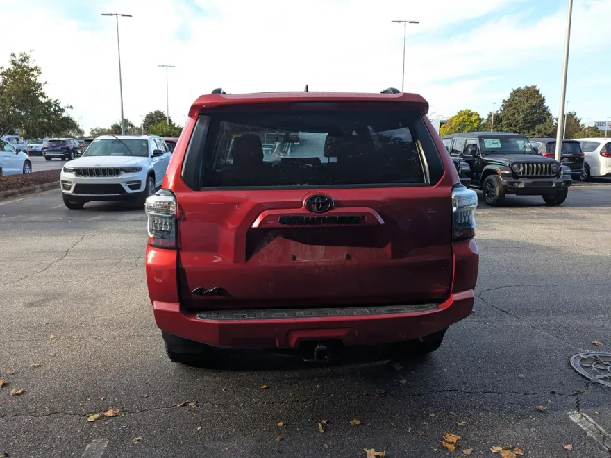 2019 Toyota 4Runner SR5 4WD photo 1