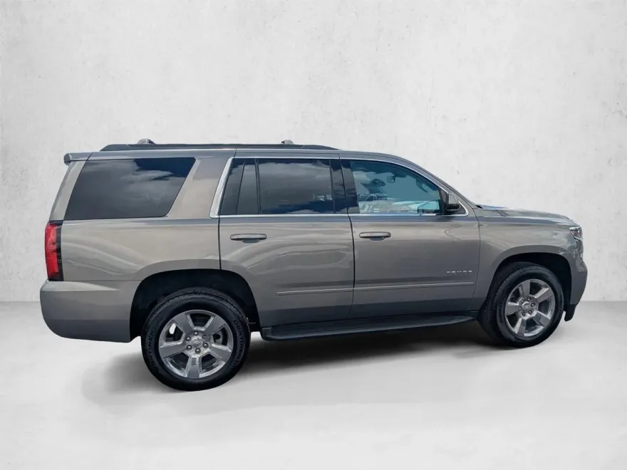 2017 Chevrolet Tahoe LS photo 1