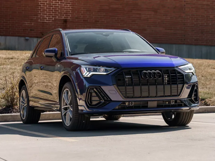 2025 Audi Q3 S line Premium photo 1