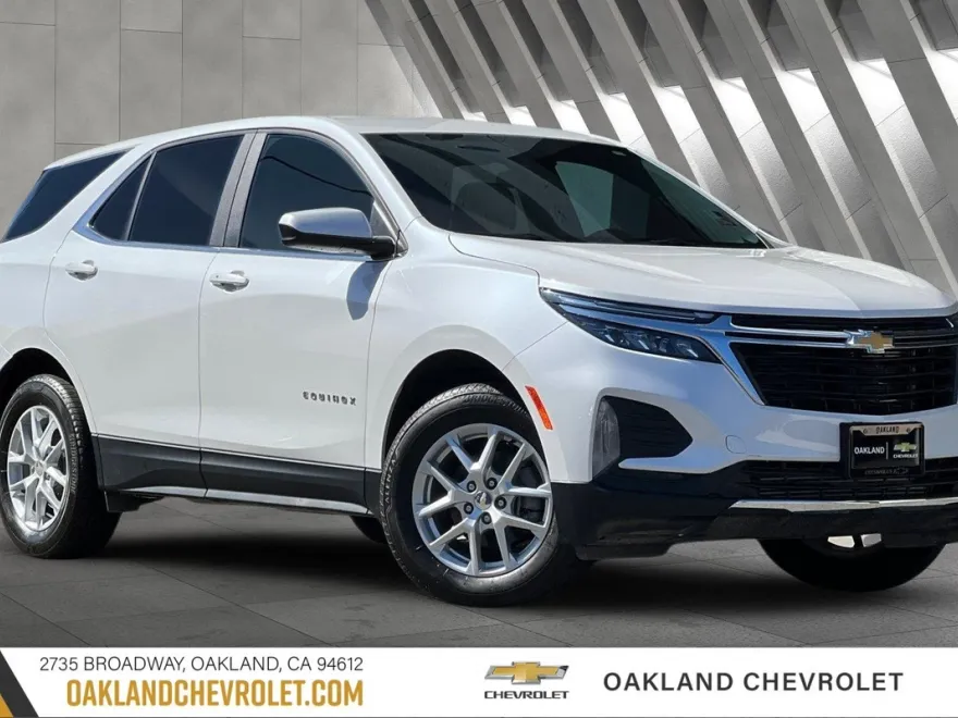 2023 Chevrolet Equinox LT photo 1