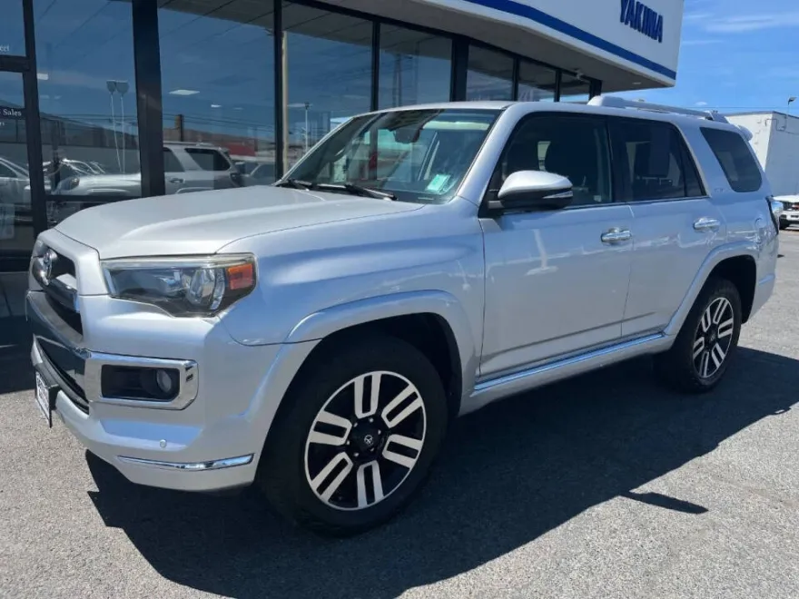 2016 Toyota 4Runner Limited photo 1