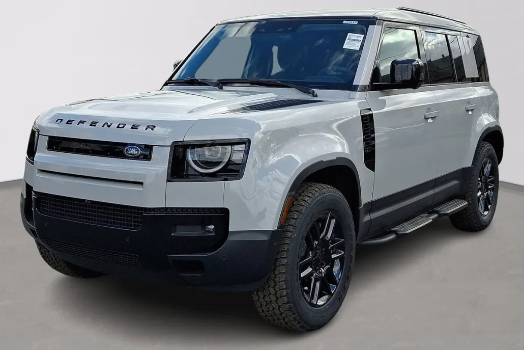 2026 Land Rover Defender 110 S photo 1