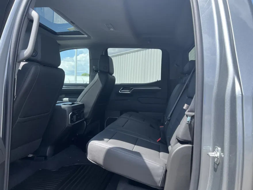 2026 Chevrolet Silverado 1500 LTZ photo 1
