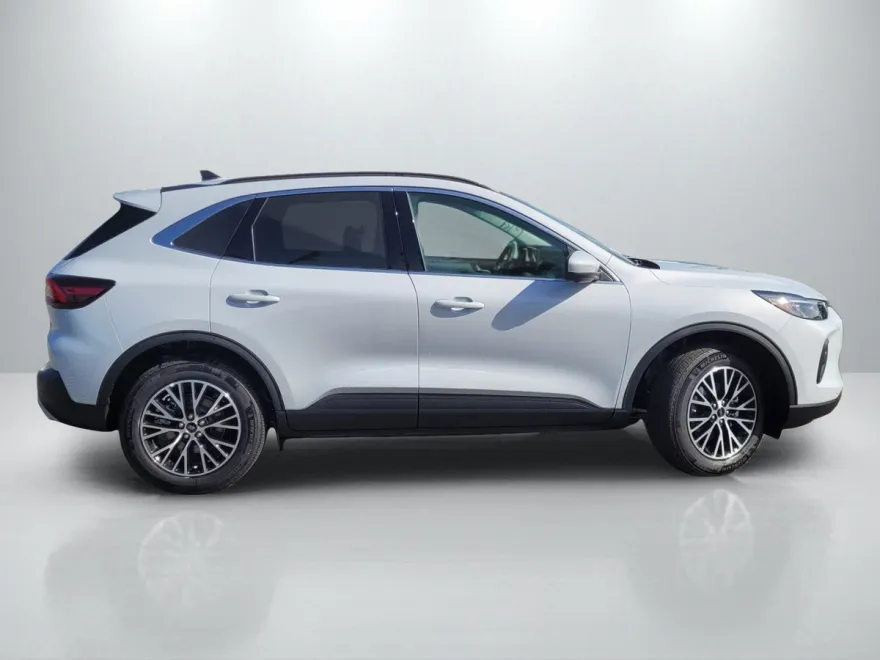 2025 Ford Escape Base photo 1