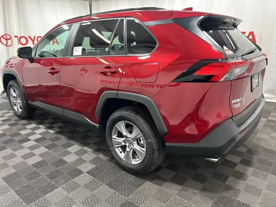 2025 Toyota RAV4 XLE photo 1