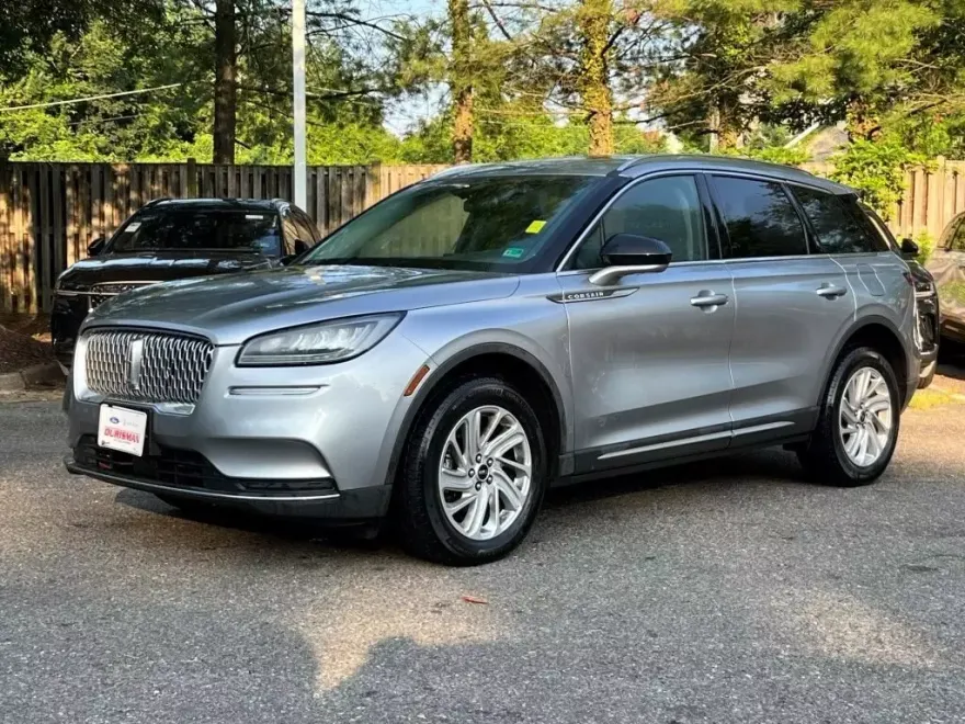 2021 Lincoln Corsair Standard photo 1