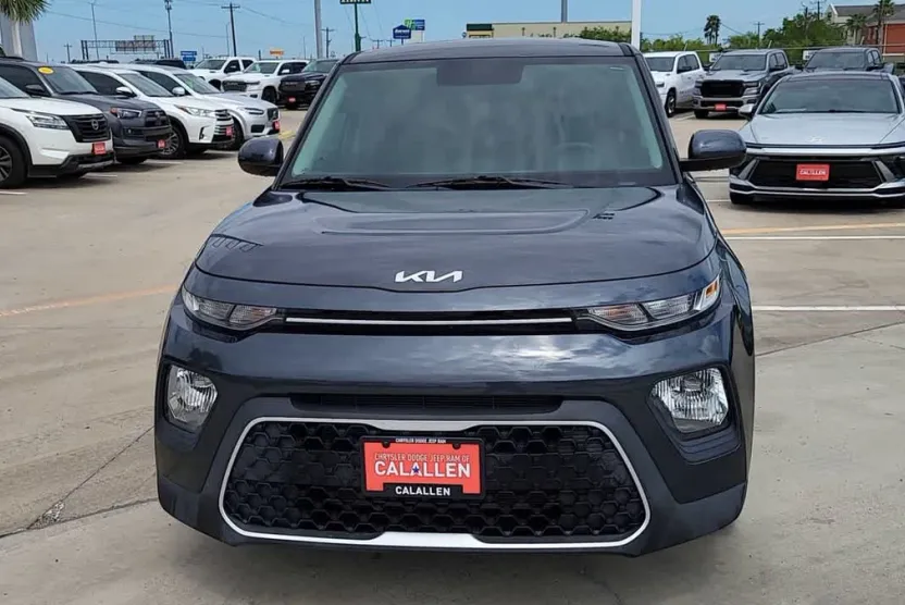 2022 Kia Soul LX photo 1