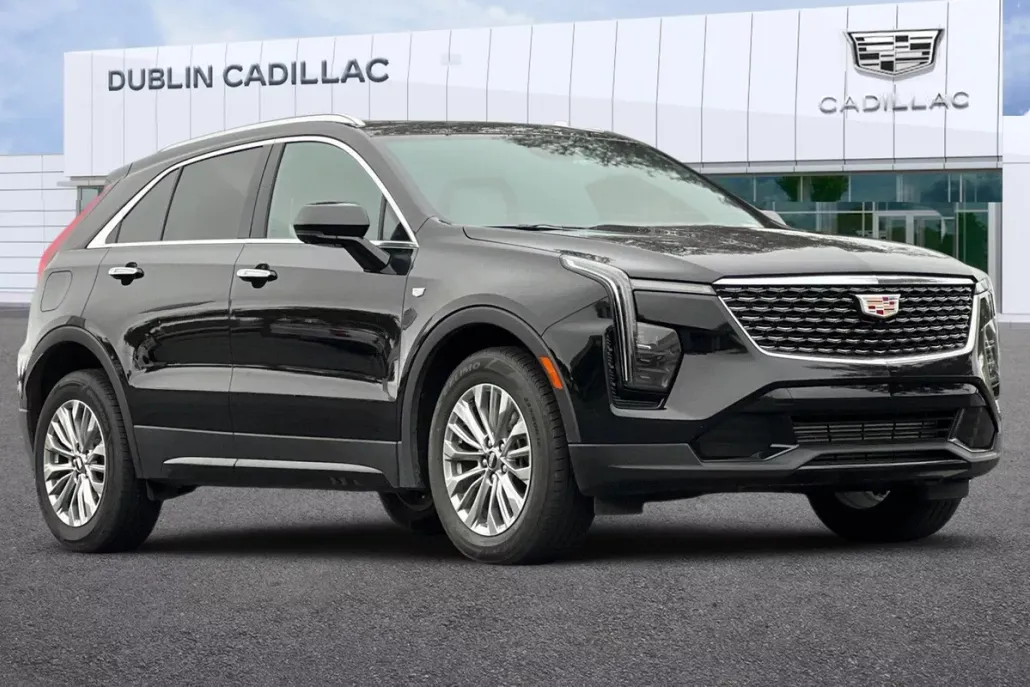 2025 Cadillac XT4 Premium Luxury photo 1