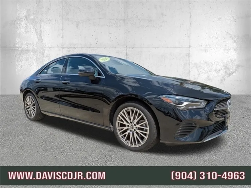 2025 Mercedes Benz CLA 250 4MATIC photo 1