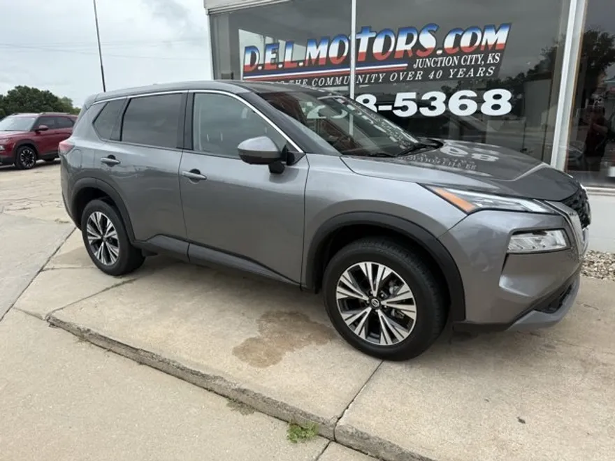 2021 Nissan Rogue SV photo 1