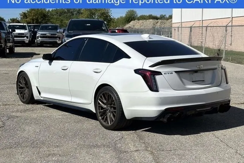 2023 Cadillac CT5 photo 1