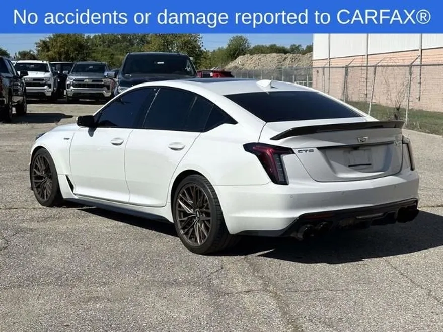 2023 Cadillac CT5 photo 1