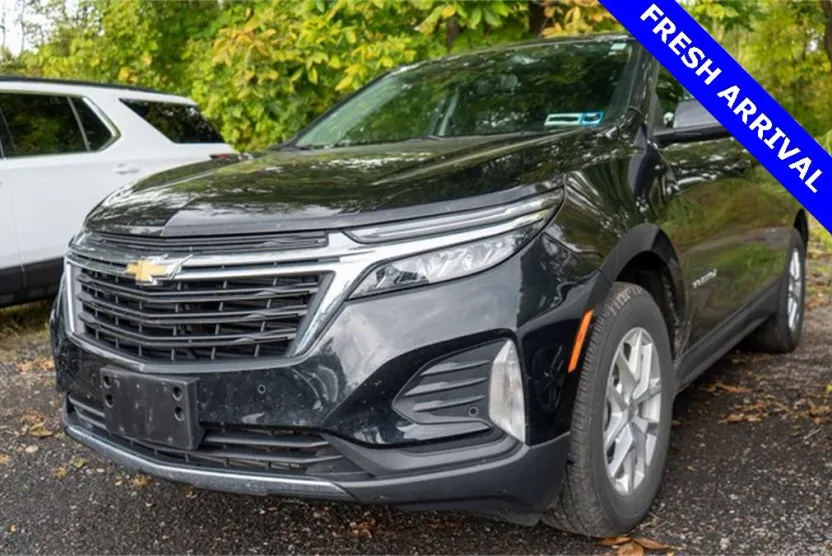 2022 Chevrolet Equinox LT photo 1