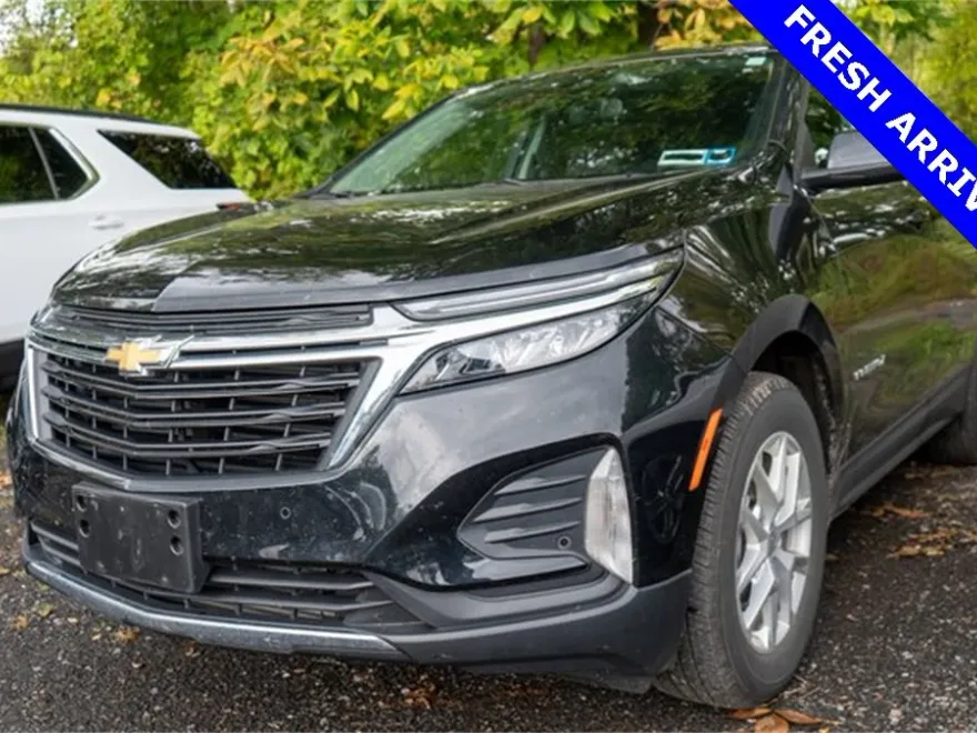 2022 Chevrolet Equinox LT photo 1