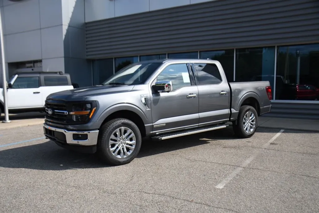 2025 Ford F-150 XLT photo 1