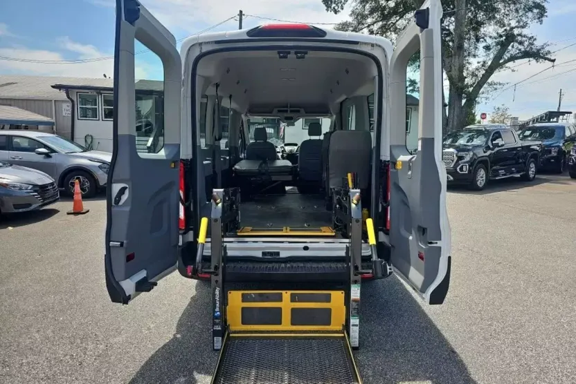2019 Ford Transit XL Van photo 1