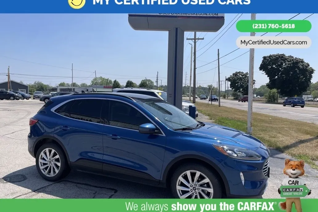 2022 Ford Escape Titanium Hybrid photo 1