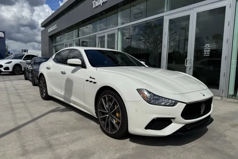 2022 Maserati Ghibli Modena photo 1