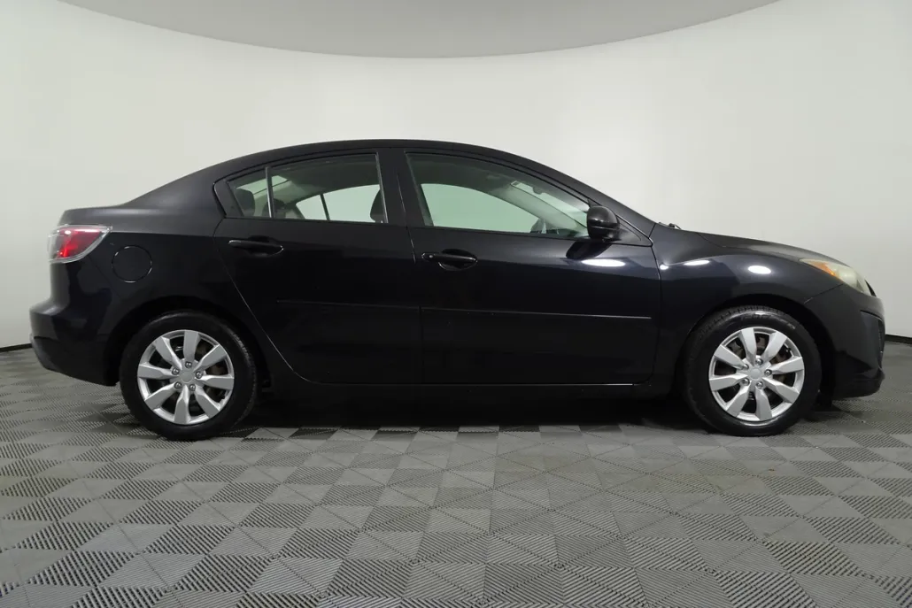 2011 Mazda Mazda3 i Sport Sedan photo 1