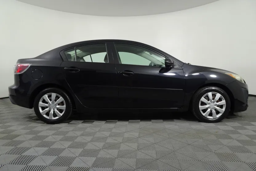 2011 Mazda Mazda3 i Sport Sedan photo 1