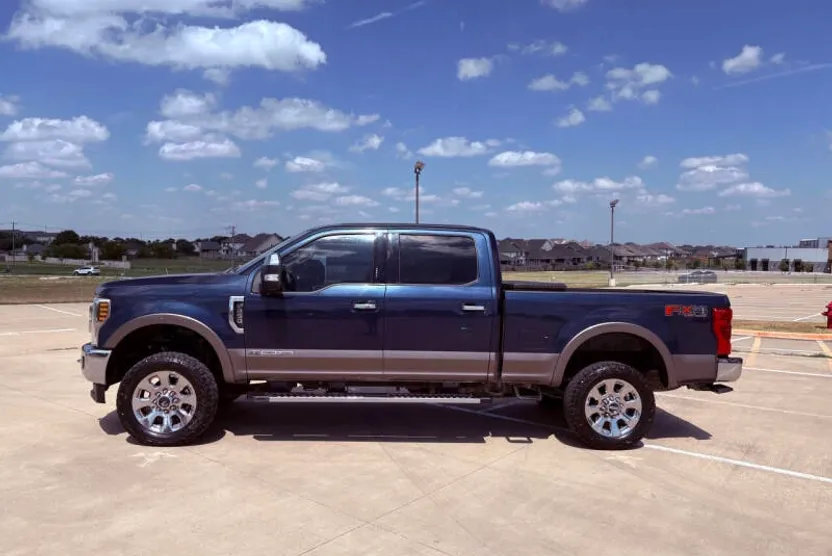 2019 Ford F-250 Lariat photo 1