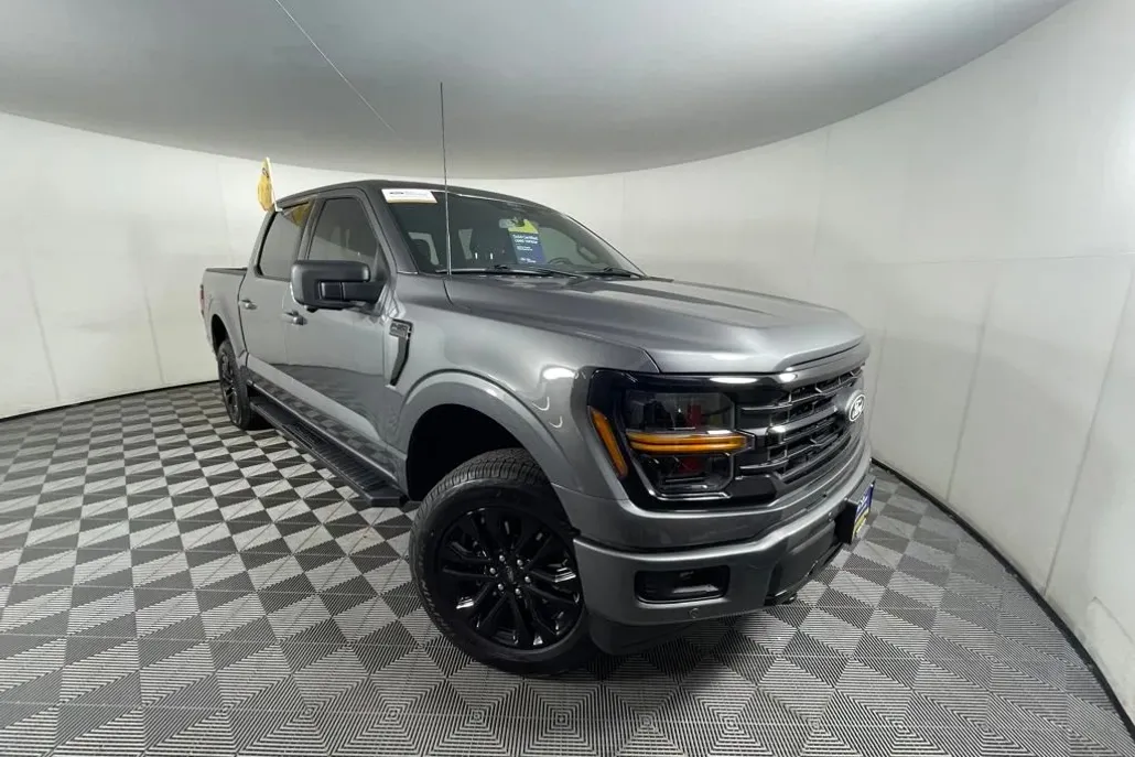 2024 Ford F-150 XLT photo 1