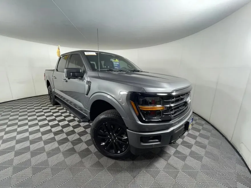 2024 Ford F-150 XLT photo 1