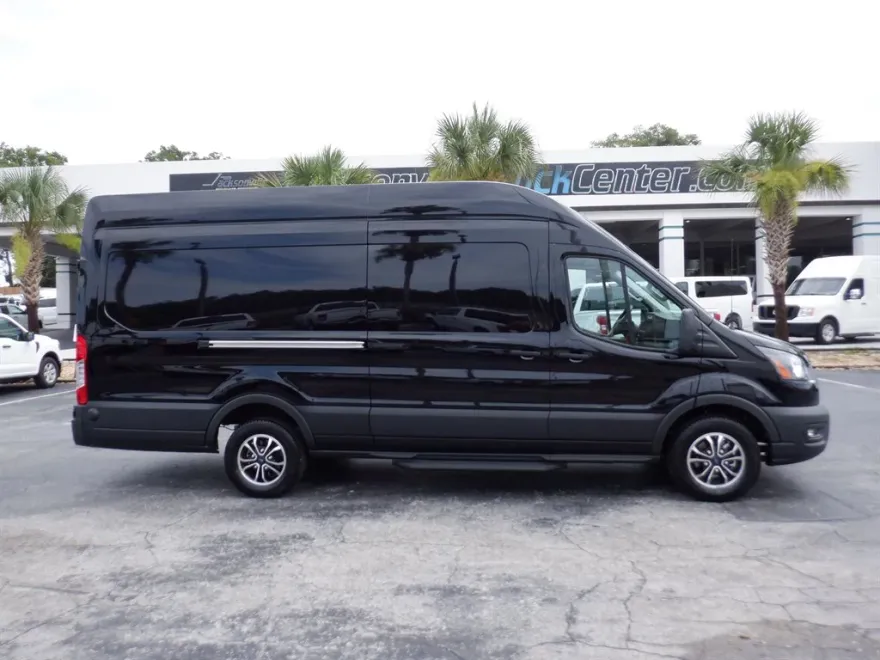 2023 Ford Transit photo 1