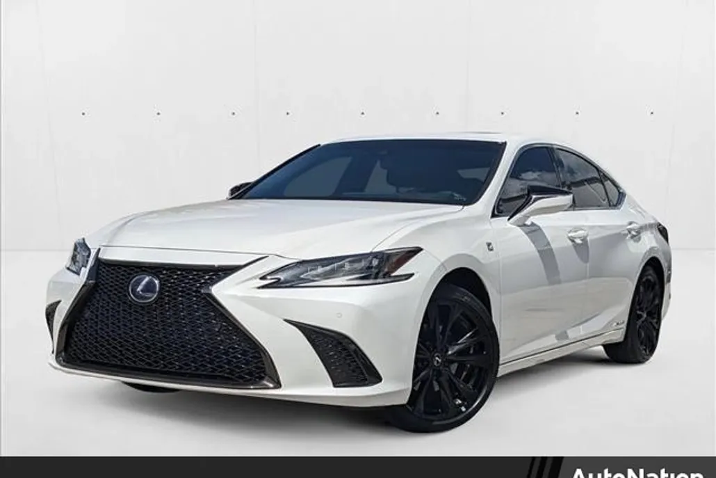 2022 Lexus ES 300h F SPORT photo 1