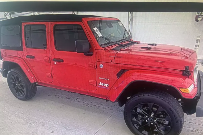 2024 Jeep Wrangler 4xe Sahara photo 1