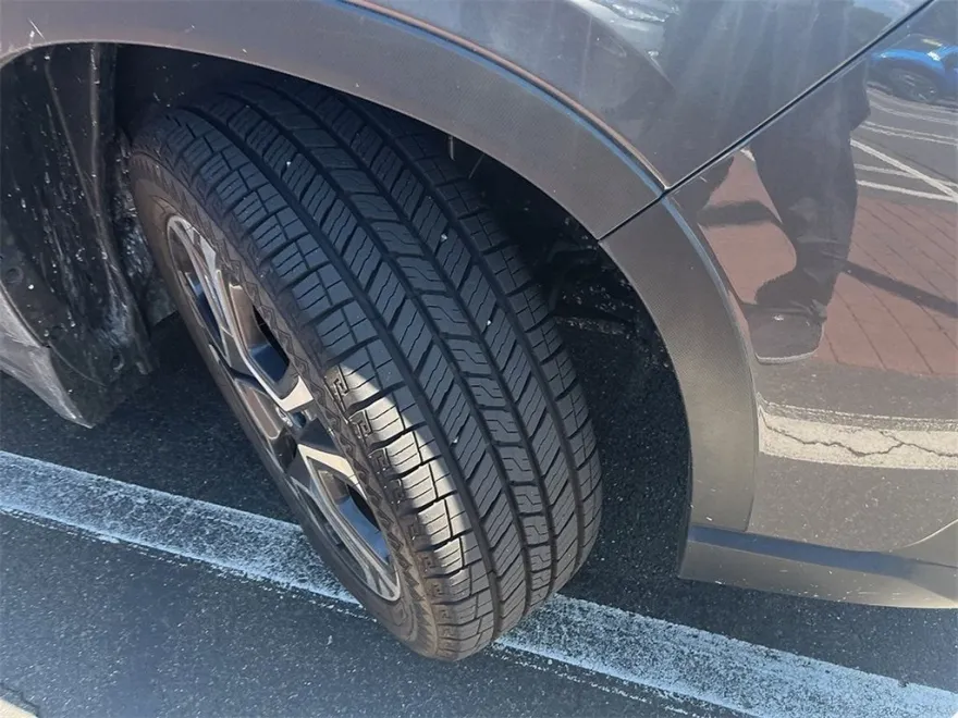 2023 Subaru Ascent Touring photo 1