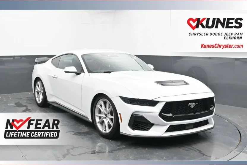 2024 Ford Mustang GT Premium photo 1