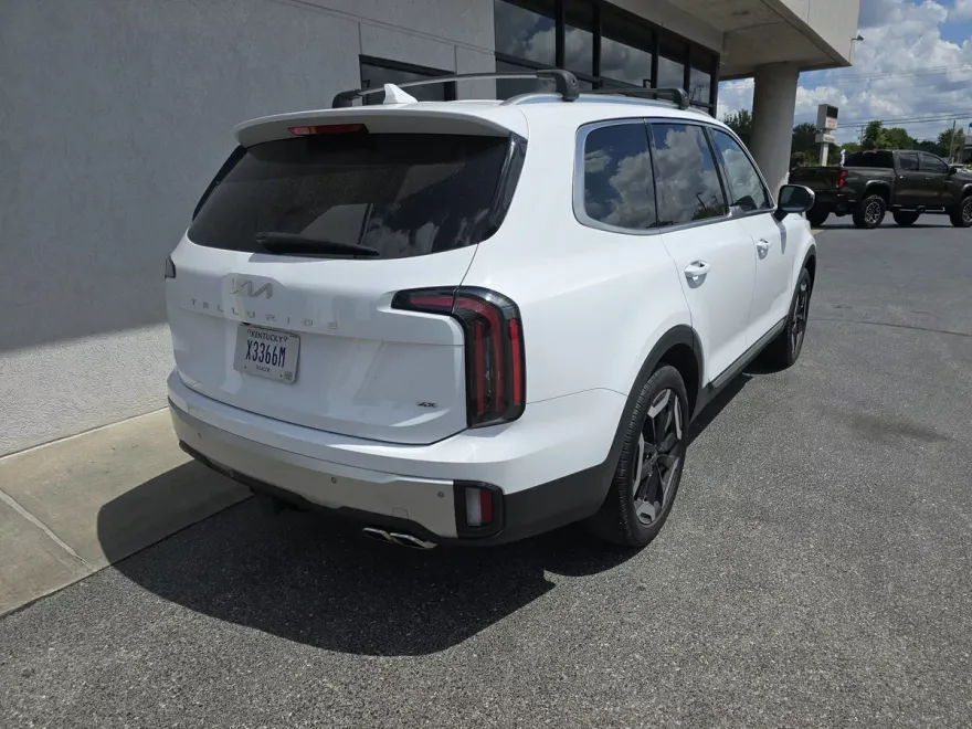 2024 Kia Telluride EX photo 1