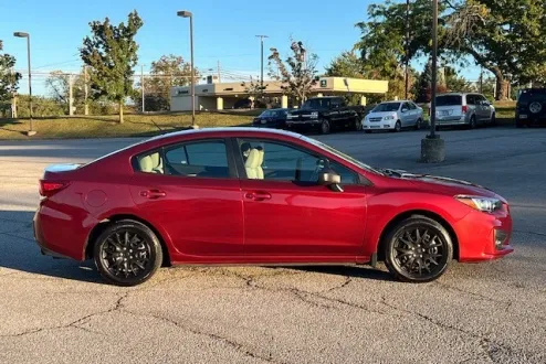 2019 Subaru Impreza 2.0i photo 2