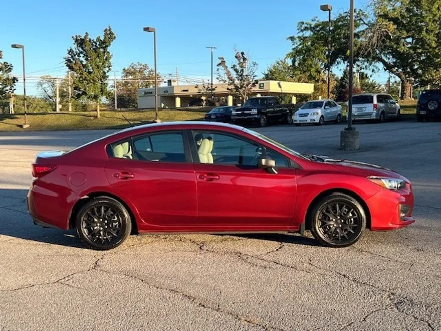 2019 Subaru Impreza 2.0i photo 2