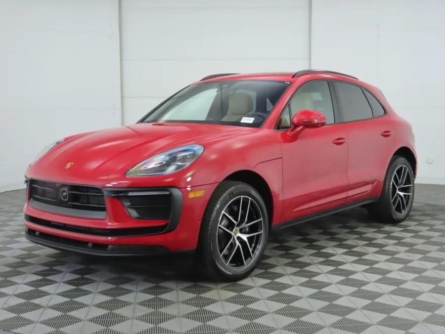 2025 Porsche Macan Base photo 1