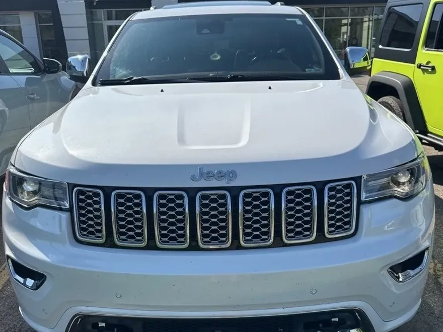 2020 Jeep Grand Cherokee Overland photo 1