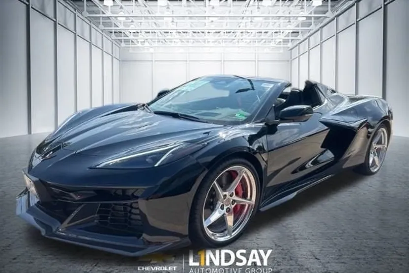 2025 Chevrolet Corvette E-Ray 1LZ photo 1
