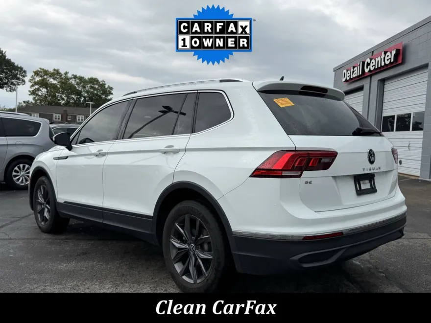 2022 Volkswagen Tiguan SE photo 1