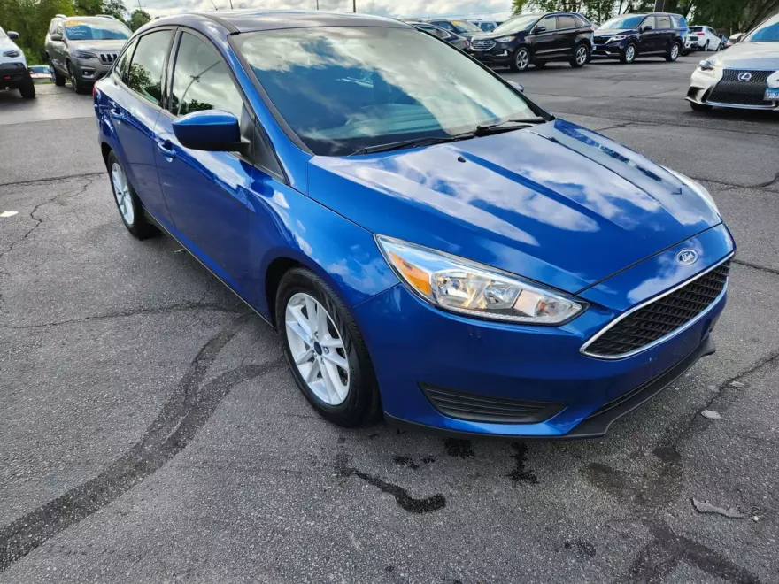 2018 Ford Focus SE photo 1