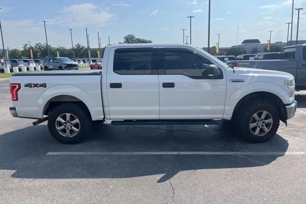 2017 Ford F-150 XLT photo 1
