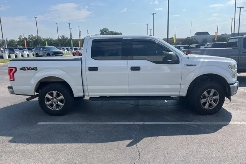 2017 Ford F-150 XLT photo 1