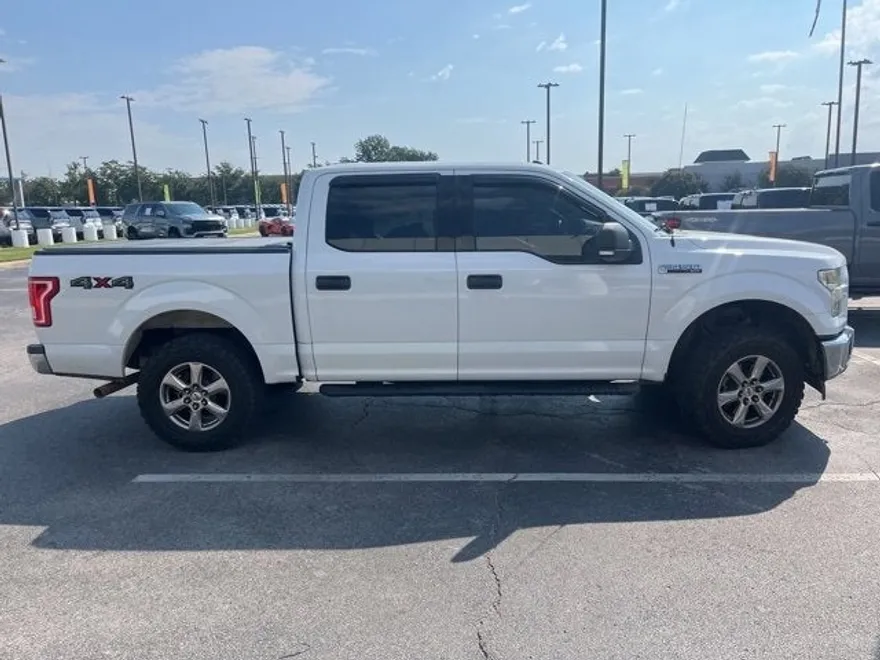 2017 Ford F-150 XLT photo 1
