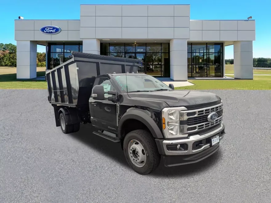 2024 Ford F-600 photo 1